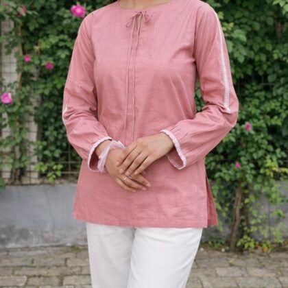 Blushy pink cotton straight fit top with lace sleeve detail